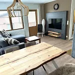 Center 3b1 - Ski-in Ski-out - Services Nearby - Fireplace - Wifi - Own Parking Place Apartment Ruka